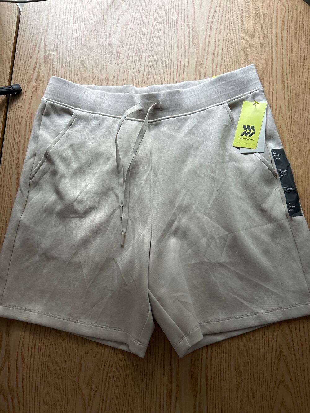 New Men's All in Motion Sleek Spacer 7" Shorts Elastic Waistband Stone Medium